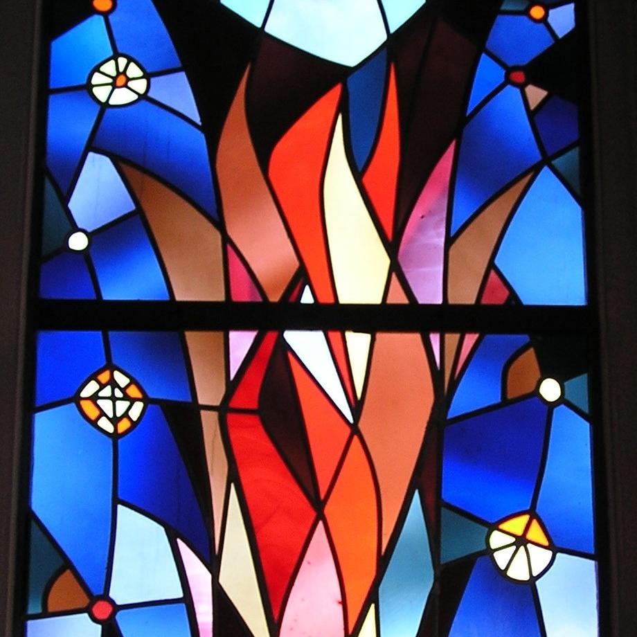 Kirchenfenster flammendes Herz